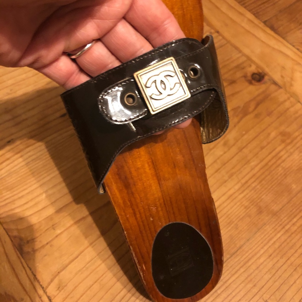 Chanel patent/wood slides